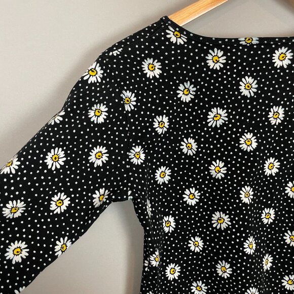Vintage 90s Daisy T-Shirt Petite Small‎ Black Retro Twee Floral Knit 100% Cotton - Picture 8 of 11
